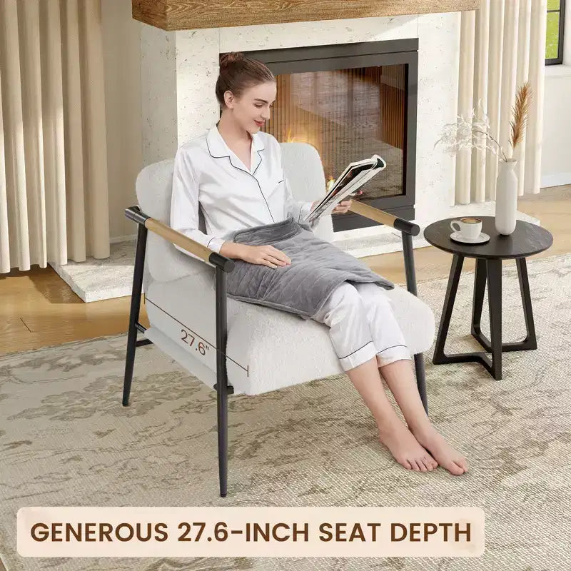 Fauteuil de salon moderne ; fauteuil de lecture confortable