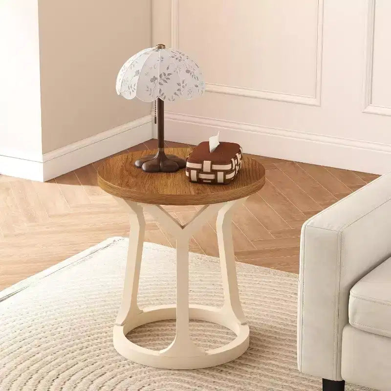 Table d'appoint ronde ; table de chevet en bois à trois pieds