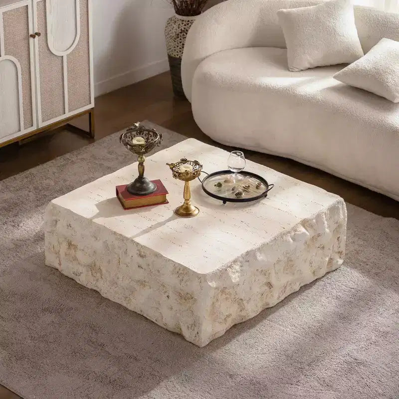 Table basse carrée en béton léger