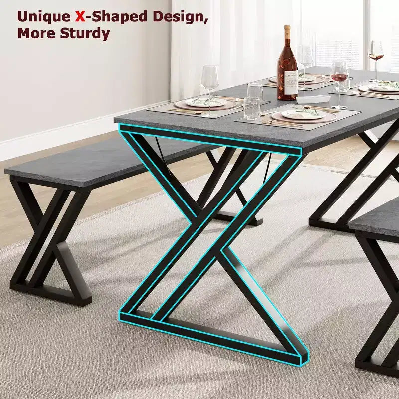 Table de salle à manger rectangulaire ; piètement métallique robuste.