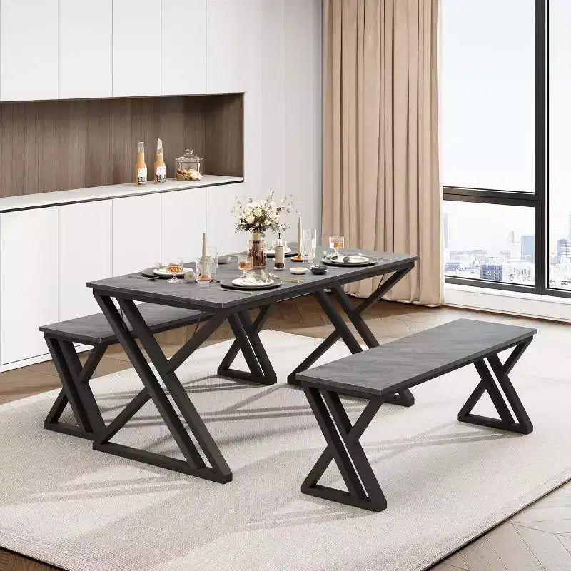 Table de salle à manger rectangulaire ; piètement métallique robuste.