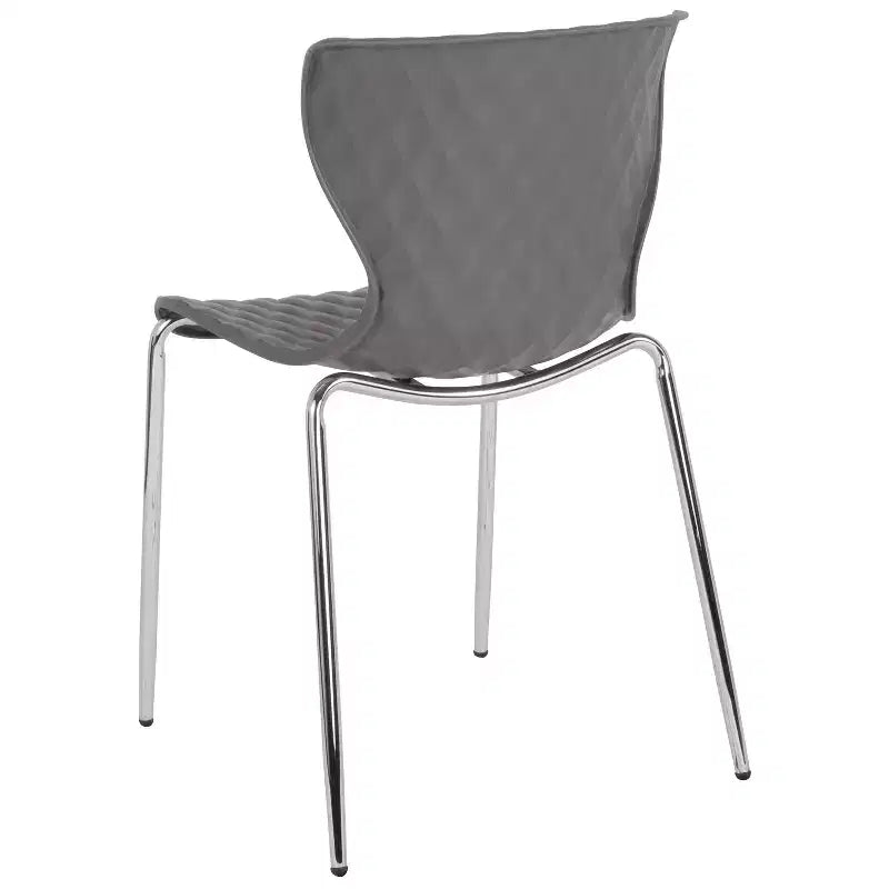 Chaise empilable en plastique au design moderne