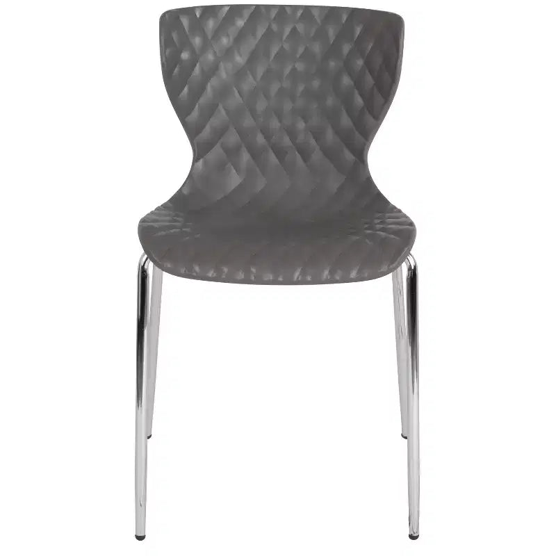 Chaise empilable en plastique au design moderne