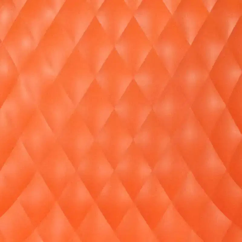 Chaise empilable en plastique au design moderne