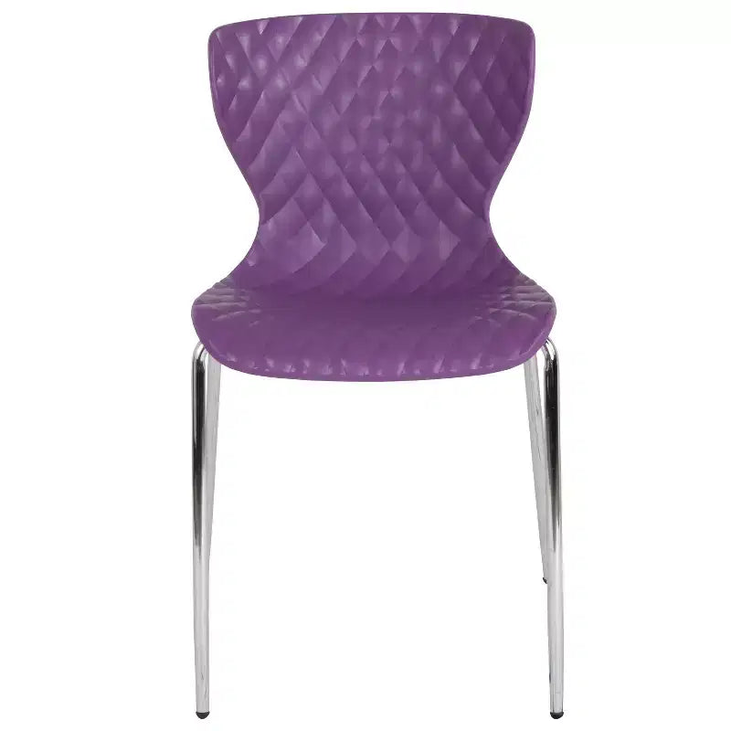 Chaise empilable en plastique au design moderne